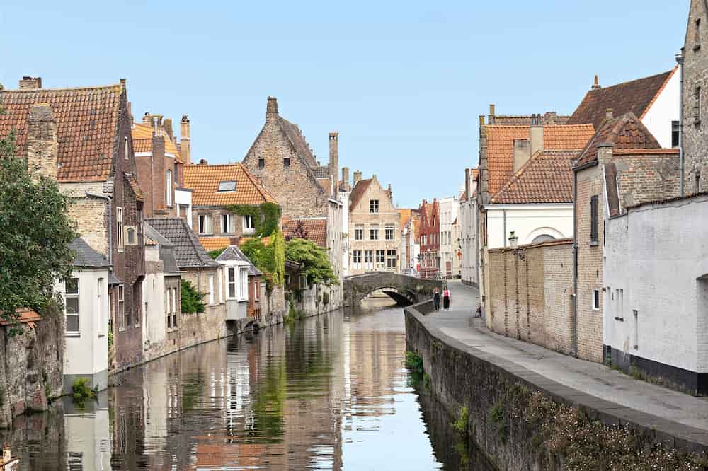 Ciudad belga conocida como la Venecia del norte