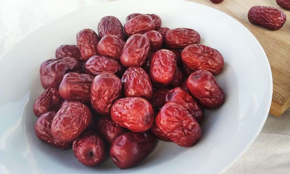 Comer dátiles de noche