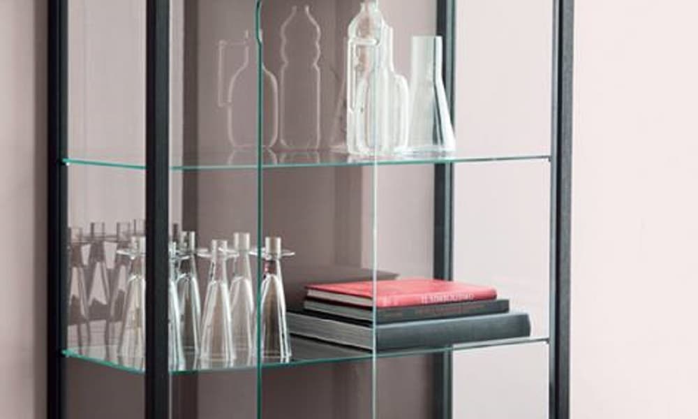 Como decorar una vitrina de cristal