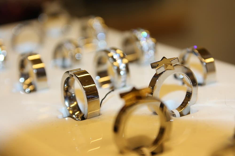 Como limpiar anillos de plata
