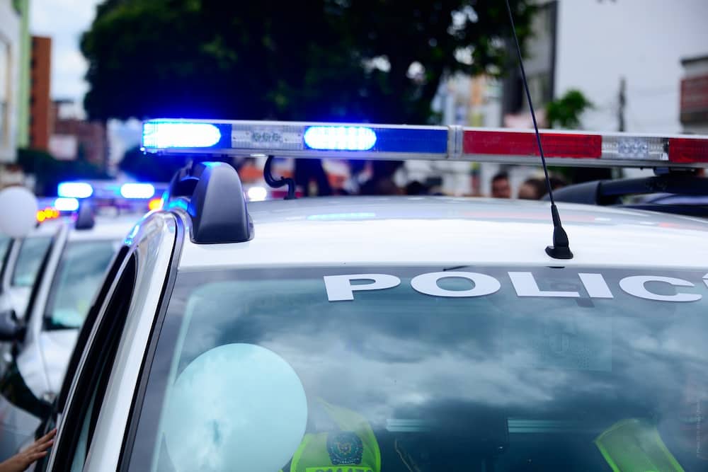 Cuanto cobra un policia local