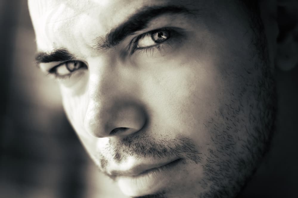 Miradas de un hombre cuando le gusta una mujer
