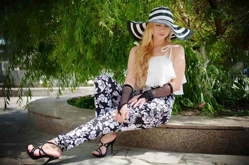 Como ir vestida a una comunion con pantalones