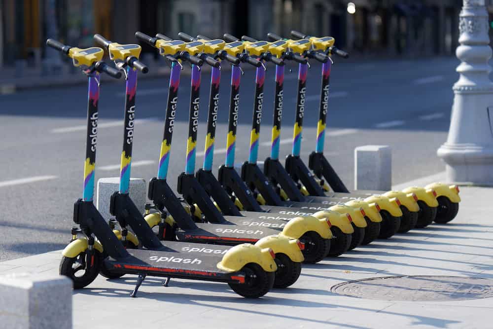 Como plegar patinete Xiaomi