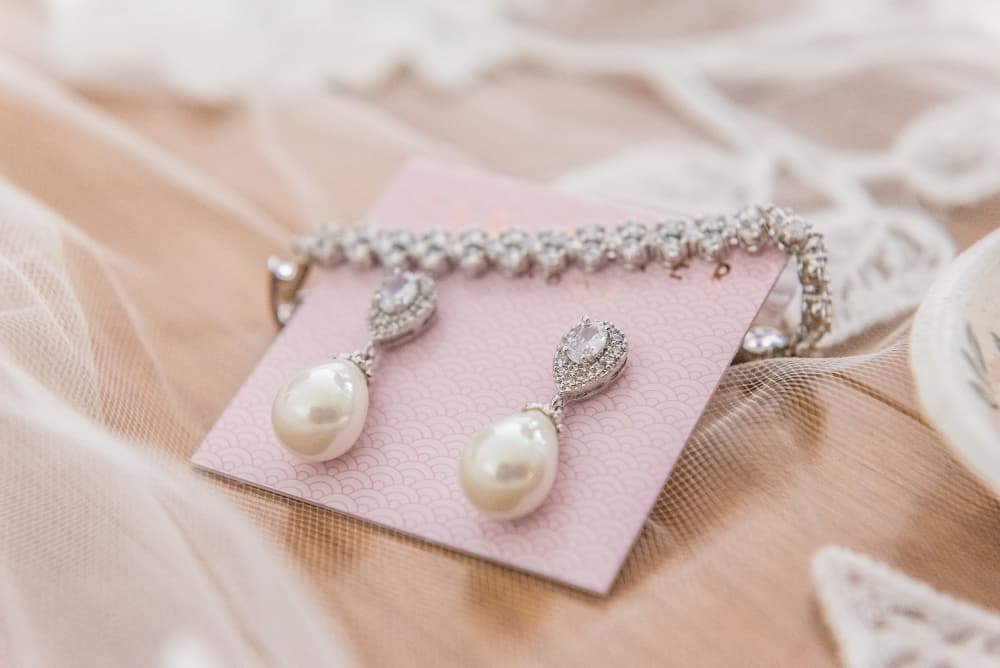 Pendientes de perlas modernos